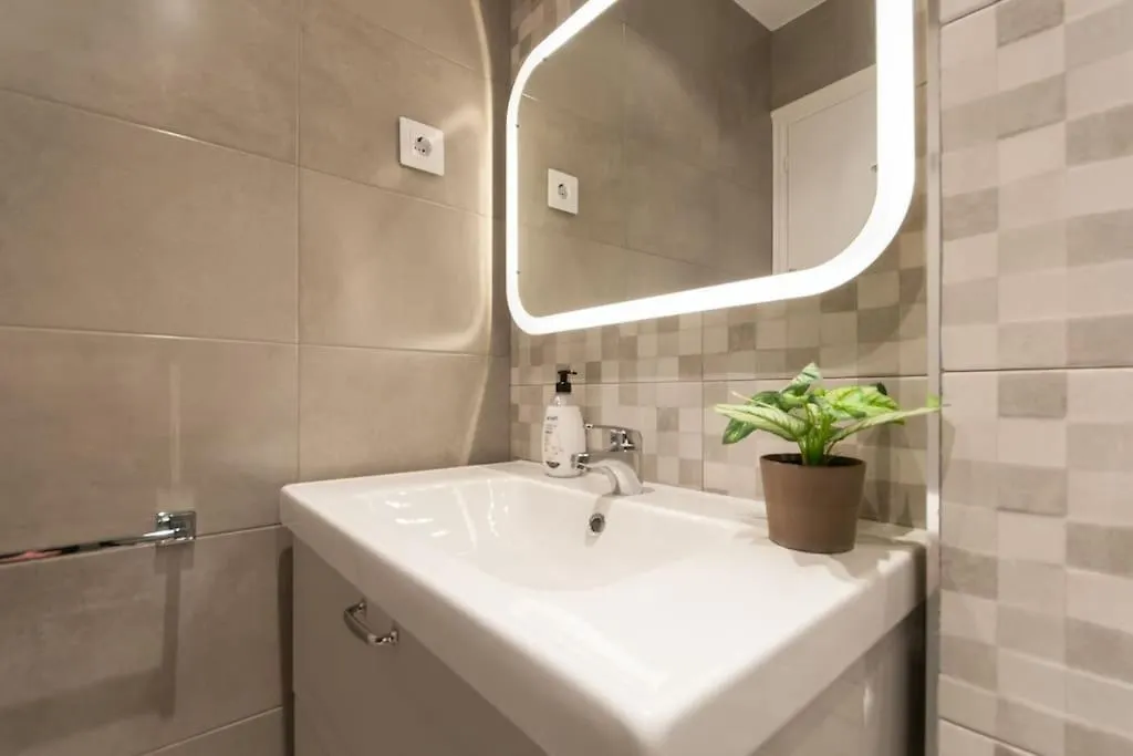 Charm And Privacy In Gothic Quarter - Central Apt By Myrentalhost 巴塞罗那 0*,  西班牙